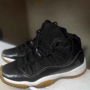 Jordan 11 Retro Space Jam (2016)